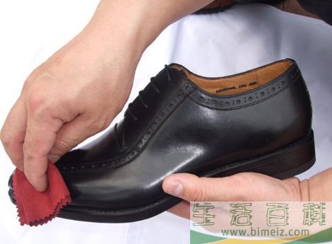皮鞋保养：皮鞋怎么保养？如何保养皮鞋？皮鞋保养用品