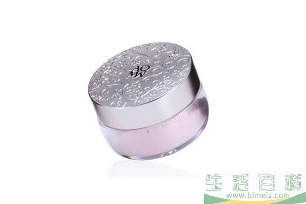 蜜粉用洗面奶能卸干净吗 蜜粉怎么卸干净