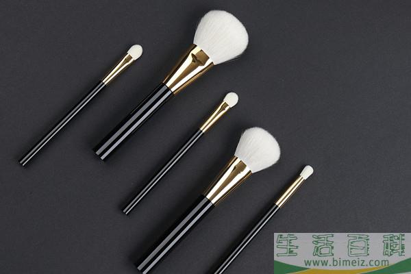 化妆刷会发霉吗 化妆刷买回来需要洗吗