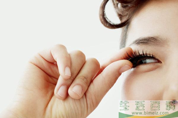 假睫毛有哪些种类 假睫毛有什么材质