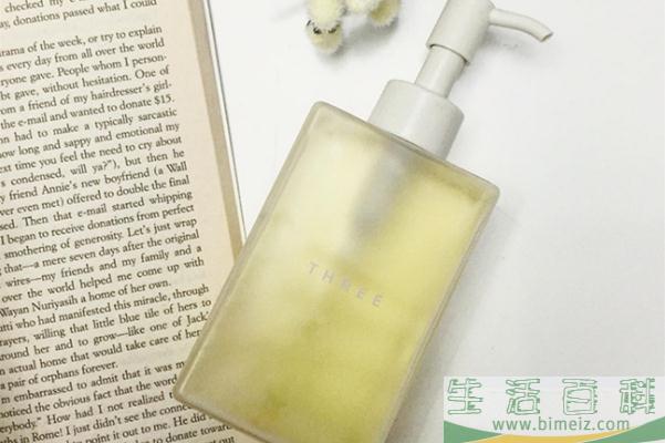 用卸妆油还需要用洗面奶吗 用卸妆油会导致长痘吗