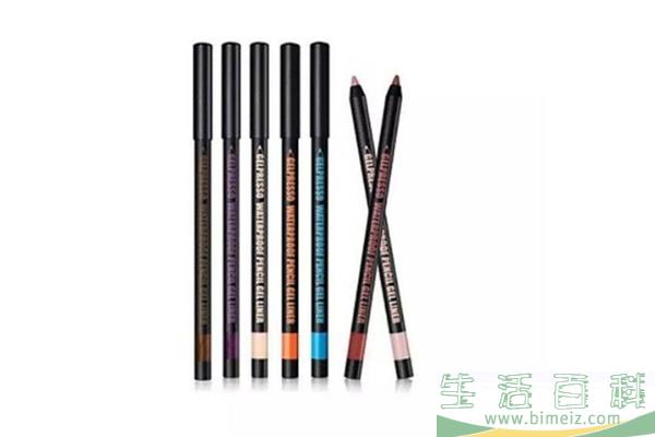 眼线笔要用卸妆水还是卸妆油 眼线笔用什么擦掉