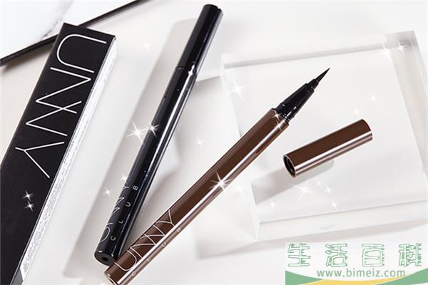 眼线笔要用卸妆水还是卸妆油 眼线笔用什么擦掉