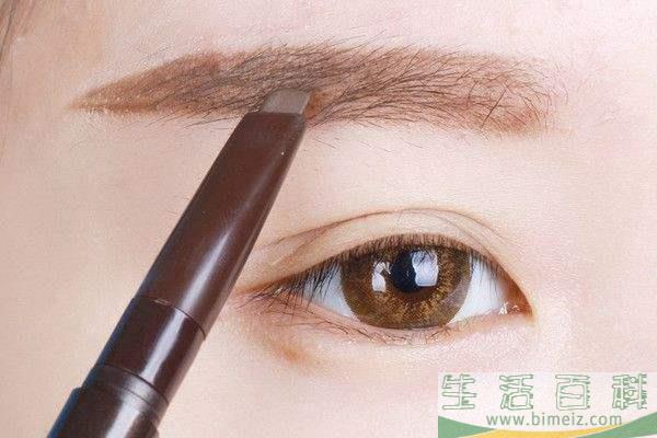 旋转眉笔怎么用 描眉有什么技巧