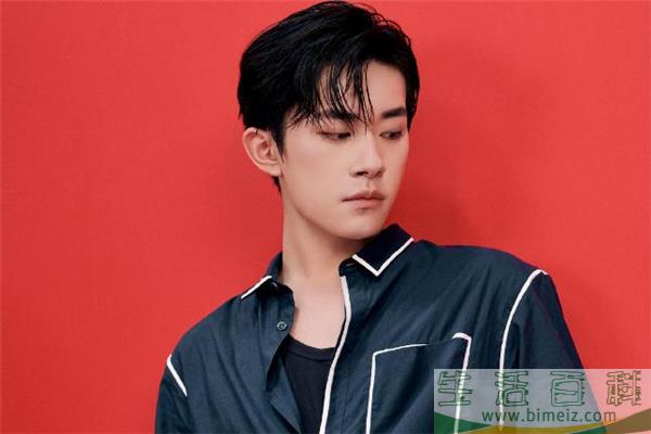 湿发造型怎么弄 湿发发型用什么弄的