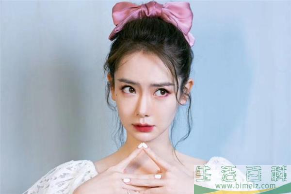 蝴蝶结发夹怎么戴好看 蝴蝶结发卡配什么发型好看
