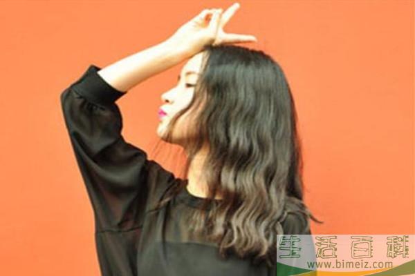 短发适合烫水波纹吗 短发烫水波纹好看吗