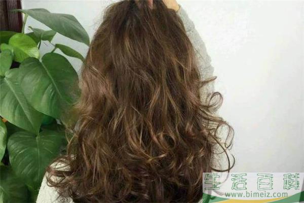 橄榄棕发色容易掉色吗 橄榄棕在阳光下是什么颜色