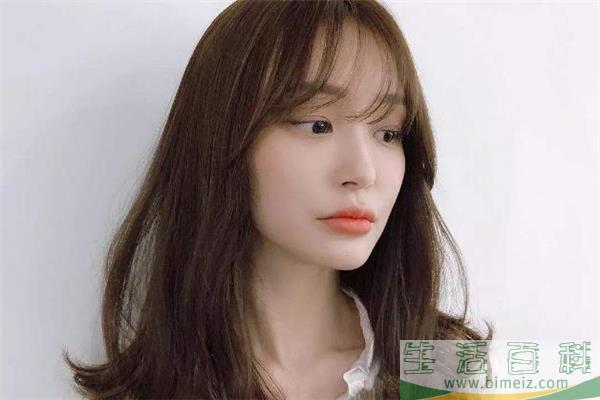法式刘海配什么发型好看 法式刘海适合短发吗