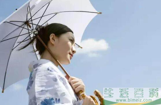 女生头顶分界线头发少