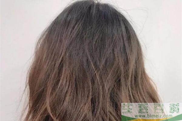 烫发不卷怎么回事 烫发不卷怎么补救