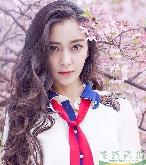 怎么选择适合自己的发型 脸型五官都要考虑