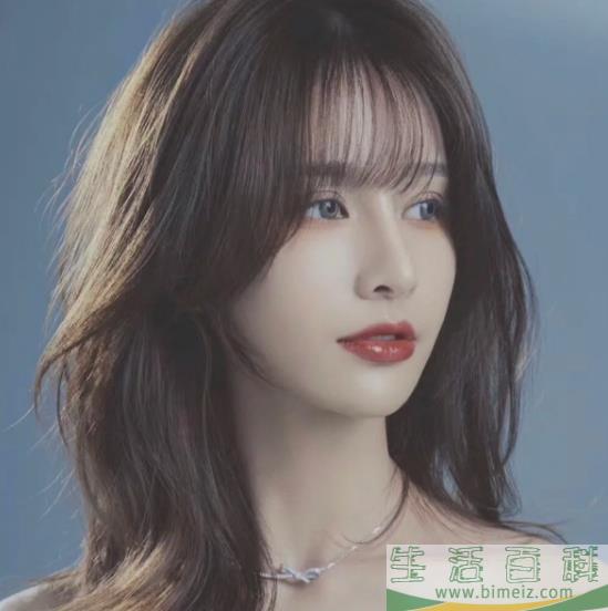氛围感美女发型 2020最流行的发型