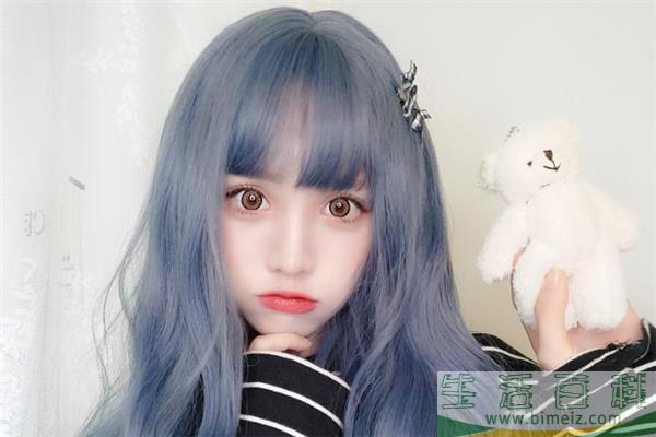 蓝灰色适合什么肤色 蓝灰色发色显白吗
