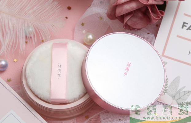 散粉要在什么时候用 散粉要涂全脸吗