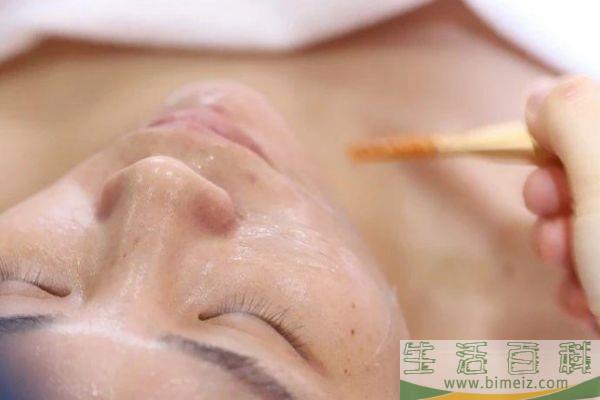 红色痘印应该怎么消除 消除红色痘印的方法