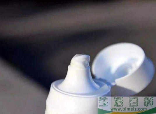 怎么用牙膏去黑头 如何去黑头最快最有效