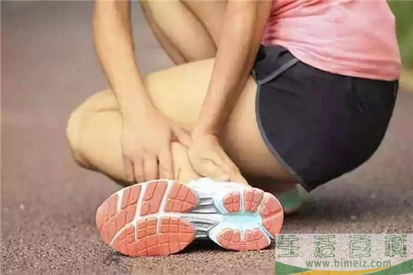 脚出汗还有味怎么办 脚后跟疼是什么原因