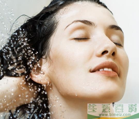 来大姨妈了洗澡如何正确洗 月经期洗澡这样洗才对了