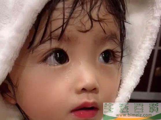 孕妇吃维生素对胎儿的眼睛好吗 孕期吃维生素胎儿睫毛能变长吗