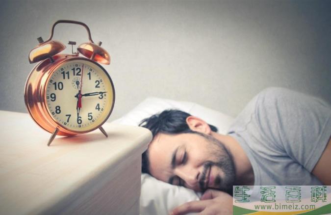 睡眠不足和睡眠过多哪个对身体危害更大 最健康的睡眠时长是多久