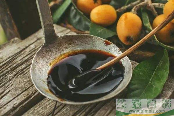 枇杷膏是直接吃还是冲水喝 枇杷膏要含着吗