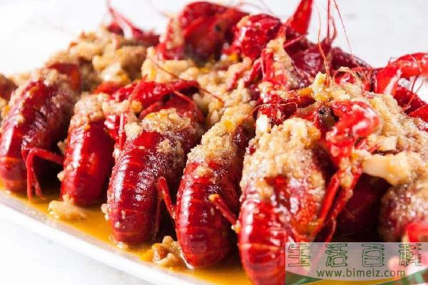 小龙虾的头能不能吃 小龙虾头部到底是虾黄还是屎