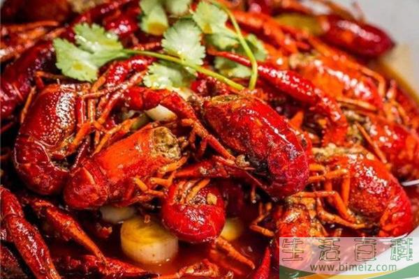 小龙虾的头能不能吃 小龙虾头部到底是虾黄还是屎