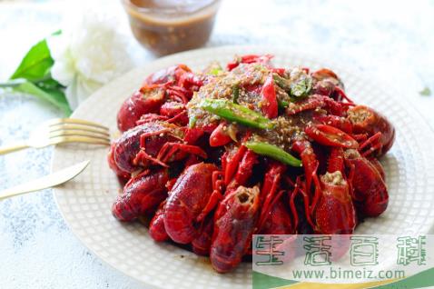 小龙虾搭配什么水果一起吃1