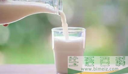 牛奶结块怎么回事1