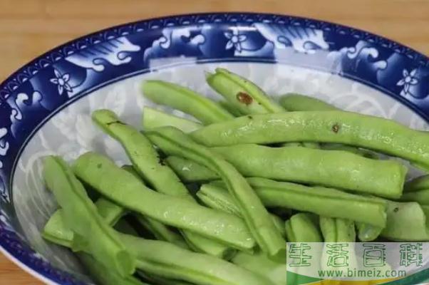 四季豆焯水要焯几分钟 四季豆焯水用冷水还是热水