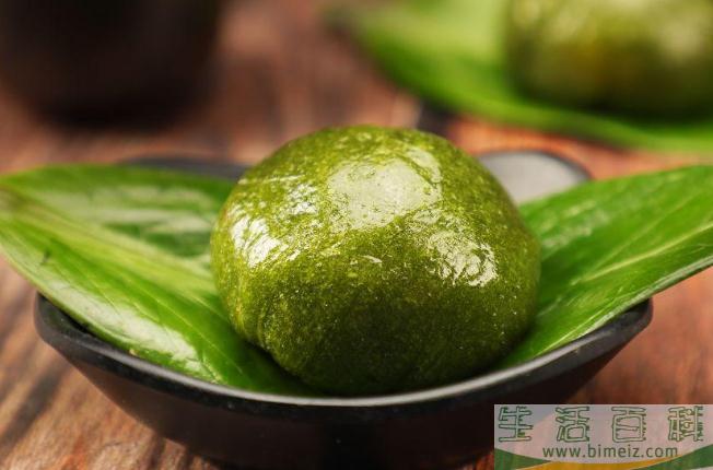 蒸青团的时候下面垫的纸是什么纸 蒸青团下面能垫锡纸吗