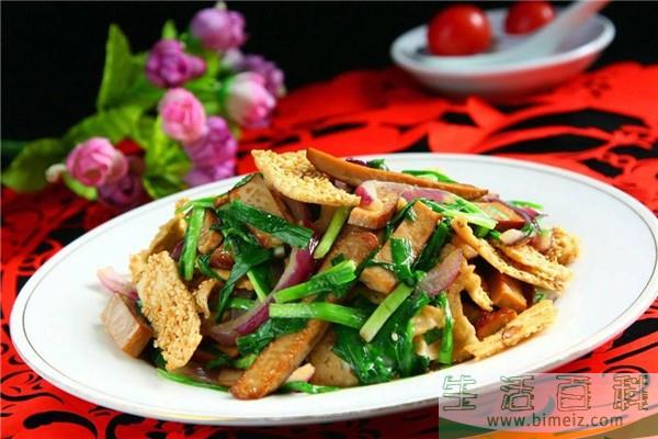 韭菜是回奶还是下奶 韭菜哺乳期妈妈可以吃吗