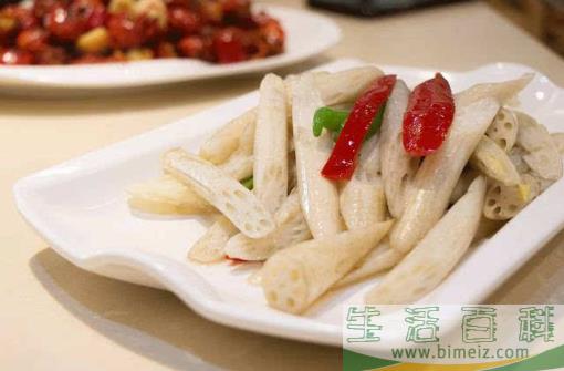 藕带切好需要泡水吗2