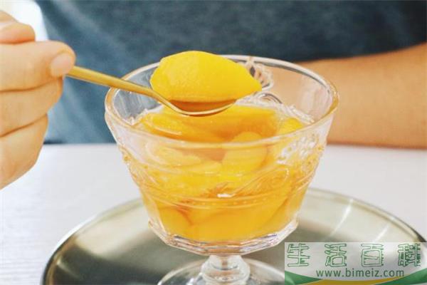 黄桃罐头怎么保存 黄桃罐头上面有白色泡沫可以吃吗
