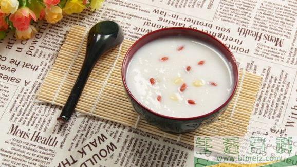 夏天怎么养胃？多吃以下6种水果，推荐3个养胃食疗方