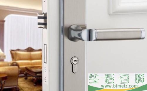 门锁难开用什么润滑【开锁小技巧】