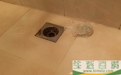 卫生间返臭味怎么处理？管道疏通剂可有效解决