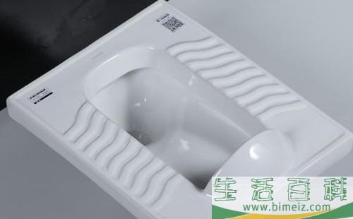卫生间返臭味怎么处理？管道疏通剂可有效解决
