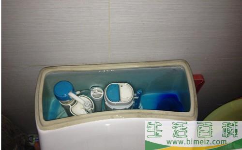 马桶水箱反臭是怎么回事|马桶水箱反臭解决办法