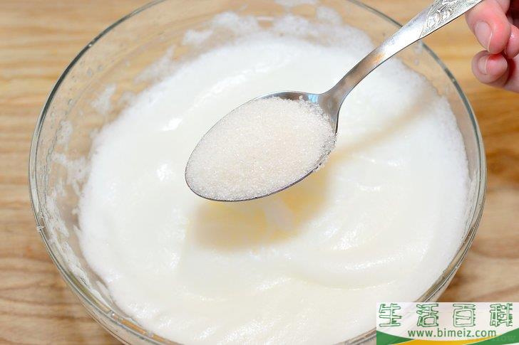 如何制作出浓厚有光泽的调和蛋白