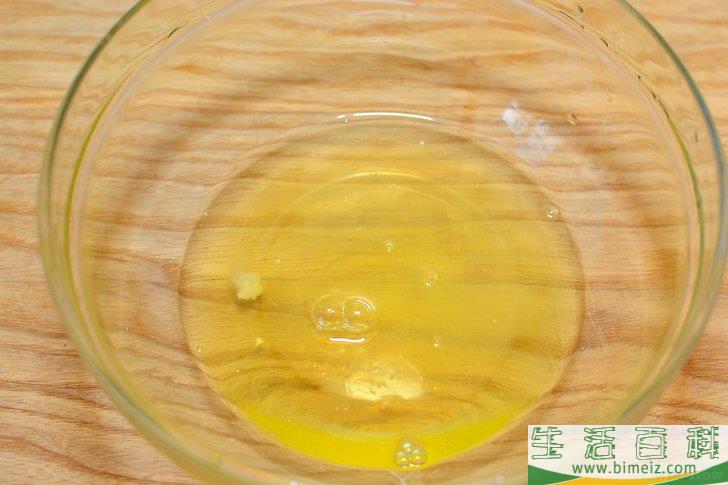 如何制作出浓厚有光泽的调和蛋白