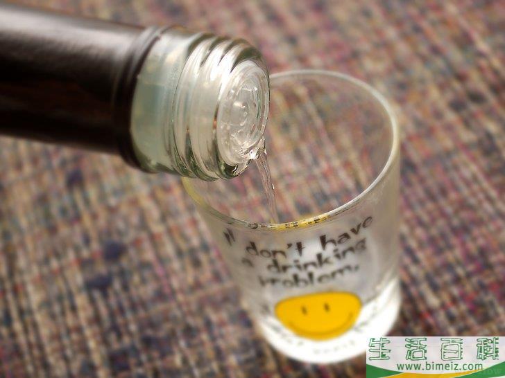 怎么调制奶嘴鸡尾酒