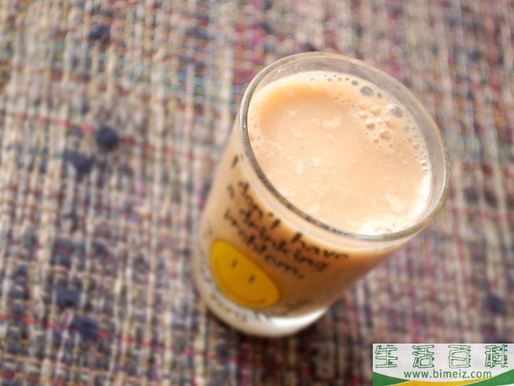 怎么调制奶嘴鸡尾酒