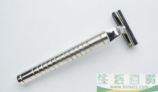 男士剃须刀的保养方法